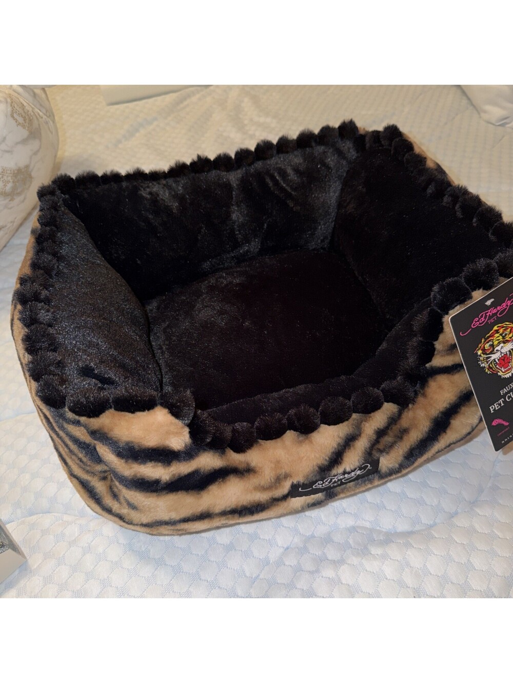 Ed Hardy Faux Fur Pet Cuddler Dog Bed Small S tiger Print Cushioned